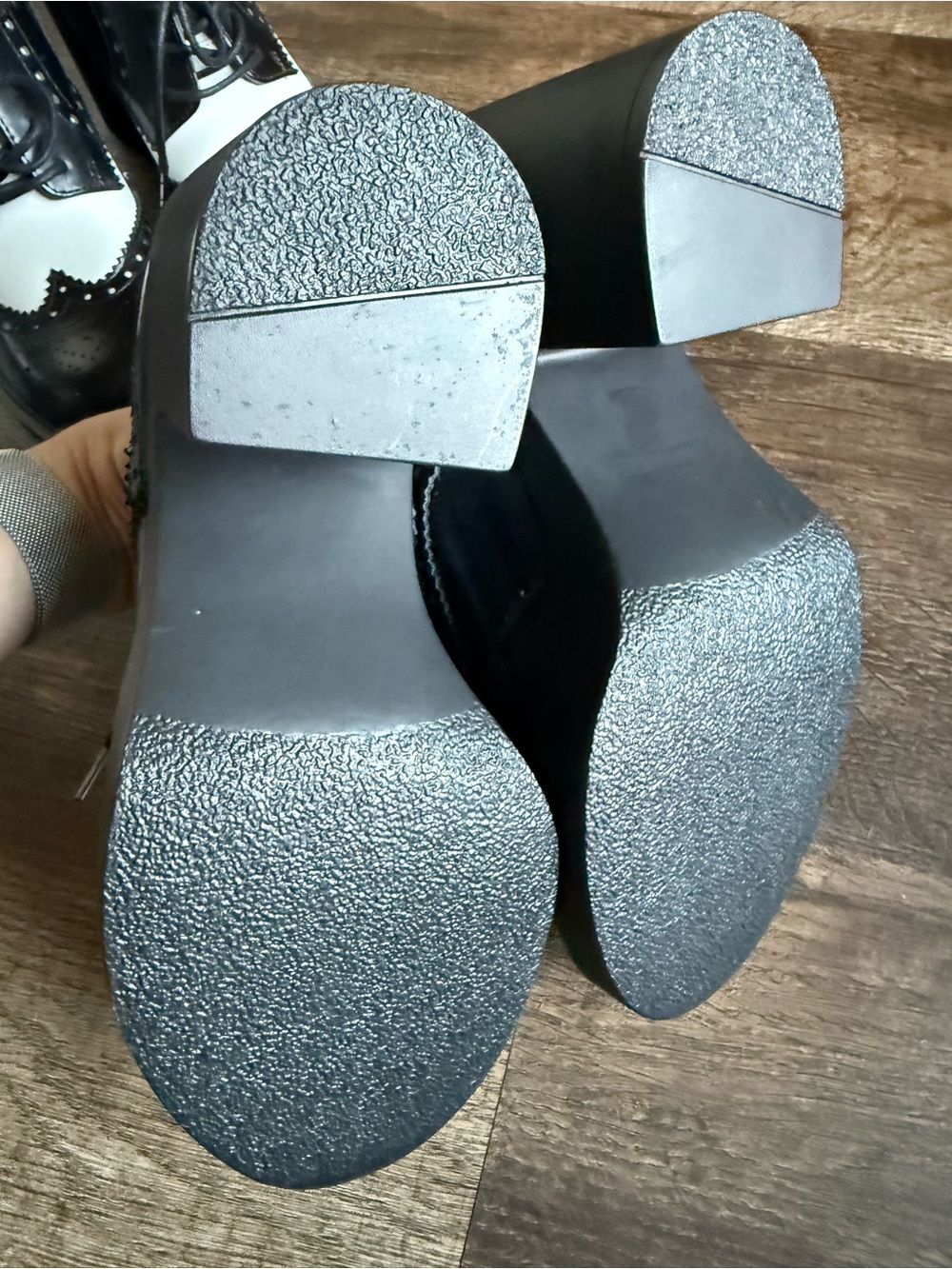 Steve Madden Black and White Two-Tone Wingtip Heels - Picture 6 of 6